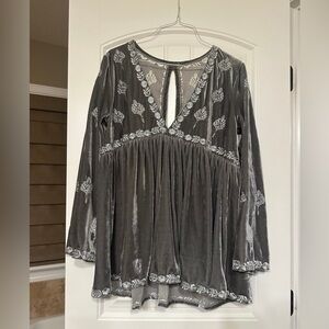 POL Gray Embroidered Velvety Top